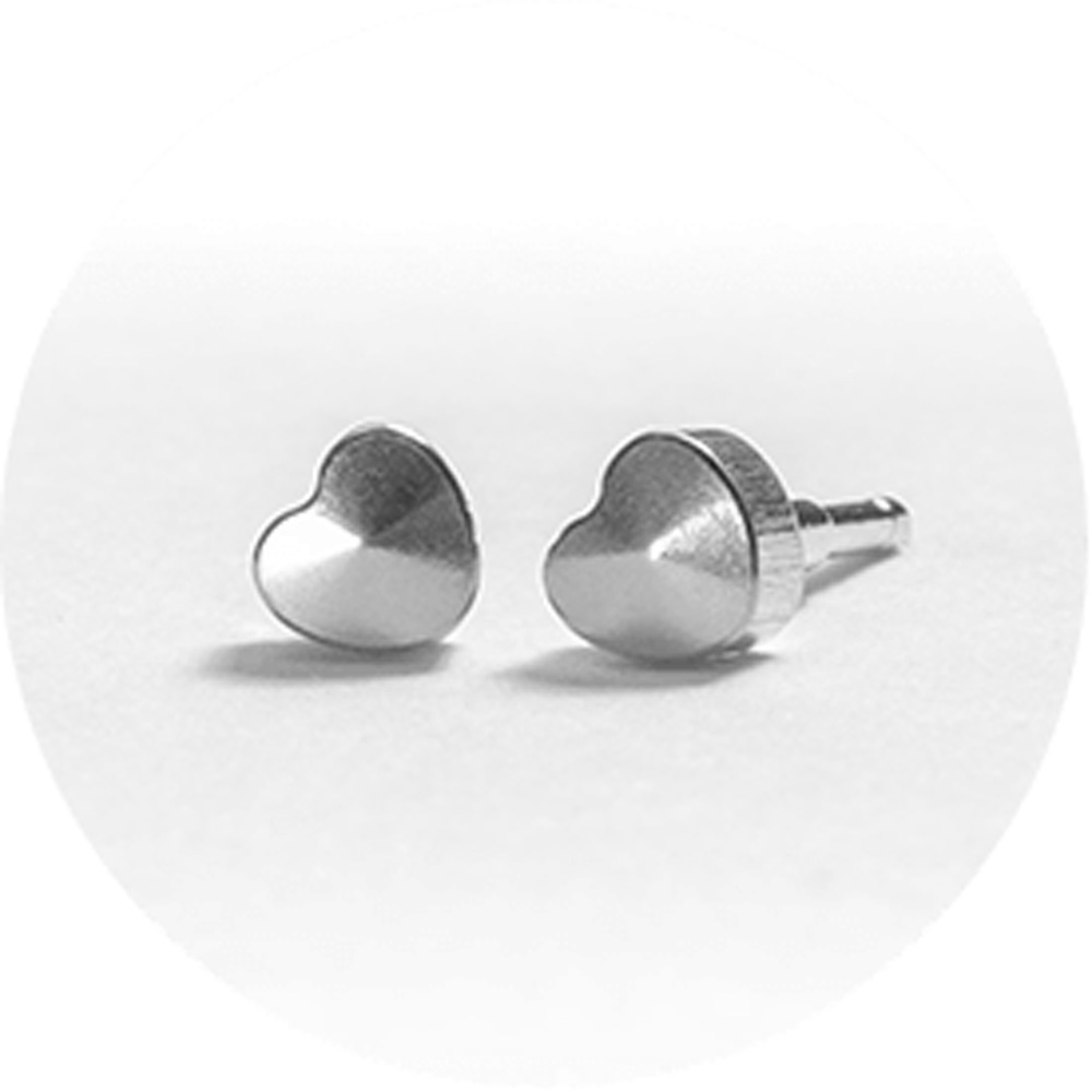 SYSTEM 2000 EAR STUDS HEARTS SILVER x 12